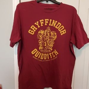🌷 4/$20 Gryffindor shirt
